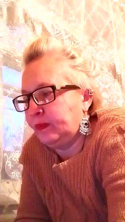 CerdAyaz live cam on Cam4