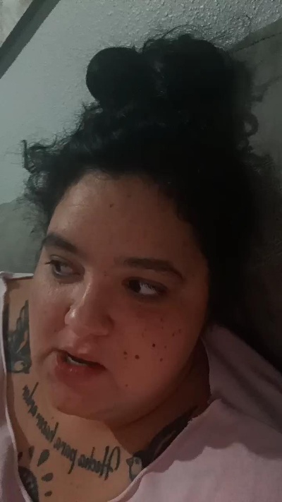 Cerdita221 live cam on Cam4