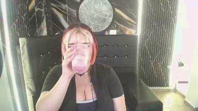Cerecita02 live cam on Cam4