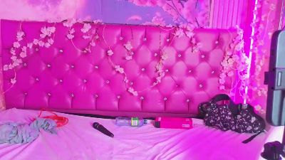 Cerecita02 live cam on Cam4
