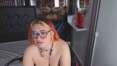 Cerecita02 live cam on Cam4