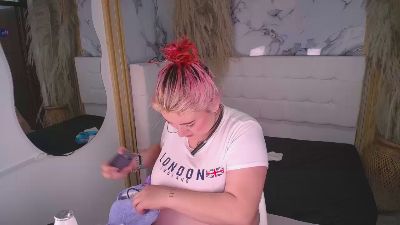 Cerecita02 live cam on Cam4