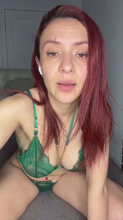 Cerecita888 live cam on Cam4