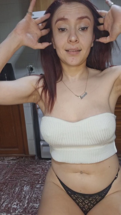 Cerecita888 live cam on Cam4