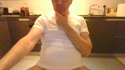 Cesenatecaldo live cam on Cam4