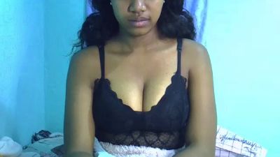 Chaitee live cam on Cam4