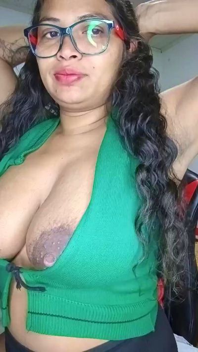Chalohottt live cam on Cam4