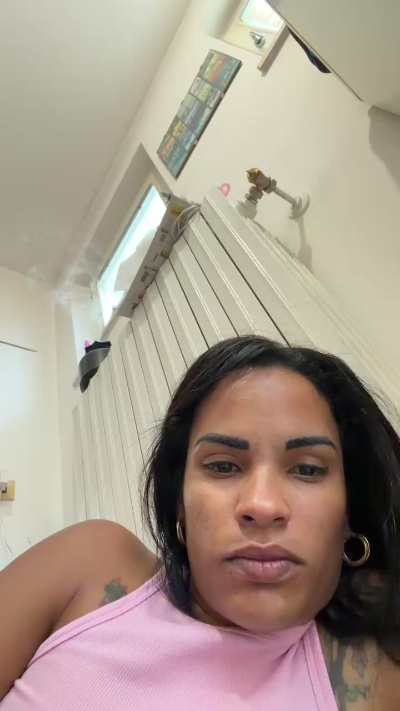 Chanelsexi live cam on Cam4