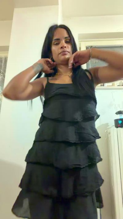 Chanelsexi live cam on Cam4