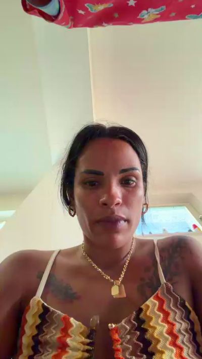 Chanelsexi live cam on Cam4