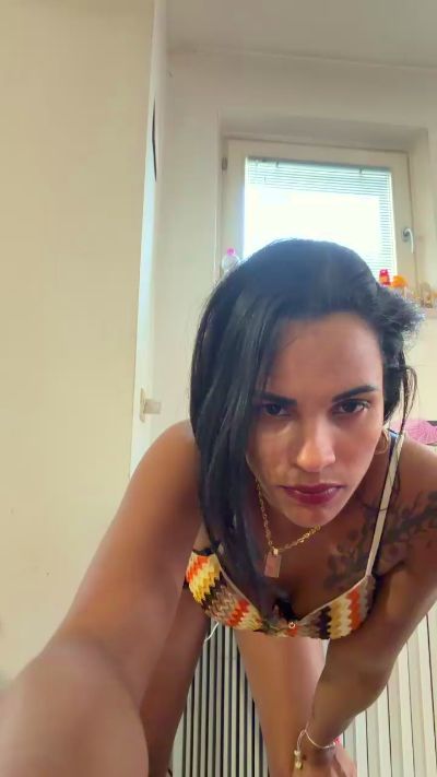 Chanelsexi live cam on Cam4