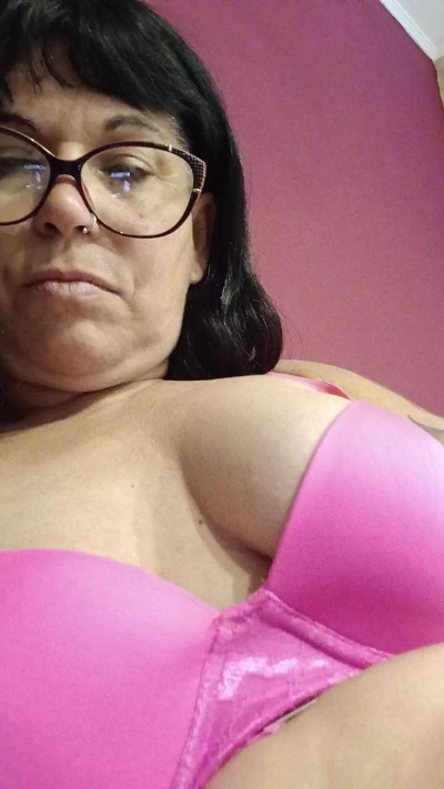 Chani1977 live cam on Cam4