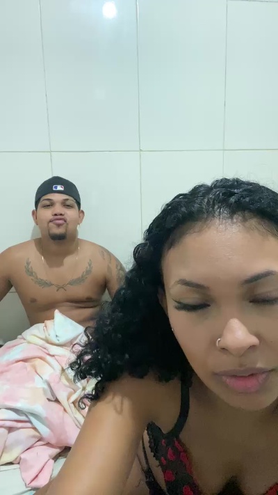 Chantal_ohpreto – featured live webcam model on Server Cams (62 viewers)