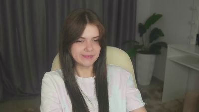 Profile and Statistics for ChantelSchnicke on Cam4