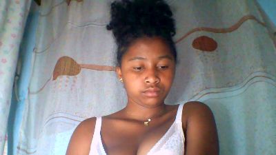 Chantella08 live cam on Cam4