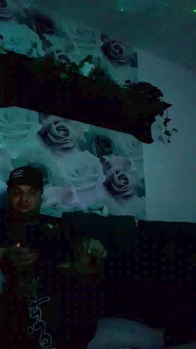 Chaos83 live cam on Cam4