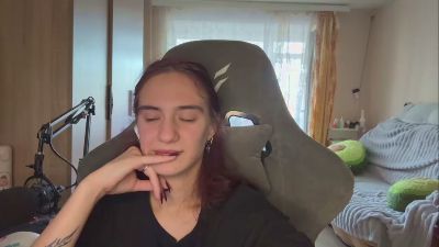 CharaShima live cam on Cam4