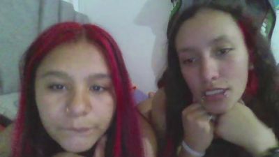 Charis_21 live cam on Cam4