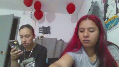 Charis_21 live cam on Cam4