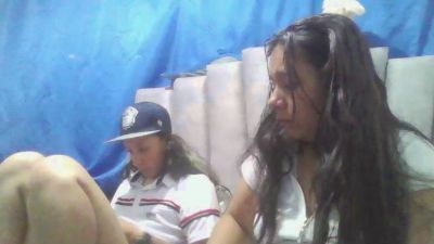 Charis_21 live cam on Cam4
