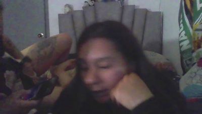 Charis_21 live cam on Cam4