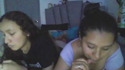 Charis_21 live cam on Cam4