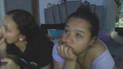 Charis_21 live cam on Cam4