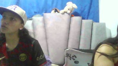 Charis_21 live cam on Cam4
