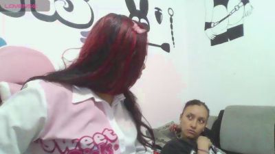 Charis_21 live cam on Cam4