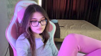 CharissaCommon live cam on Cam4