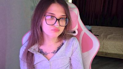 CharissaCommon live cam on Cam4