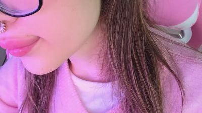 CharissaCommon live cam on Cam4