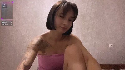 CharitaAndris live cam on Cam4