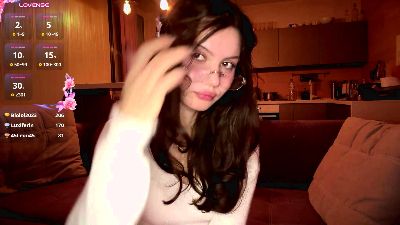 CharlaZapato live cam on Cam4