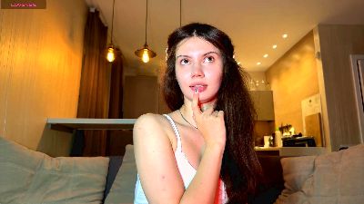 CharlaZapato live cam on Cam4