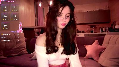 CharlaZapato live cam on Cam4
