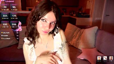 CharlaZapato live cam on Cam4