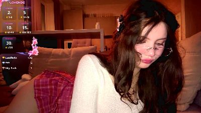 CharlaZapato live cam on Cam4