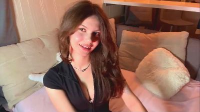 CharlaZapato live cam on Cam4