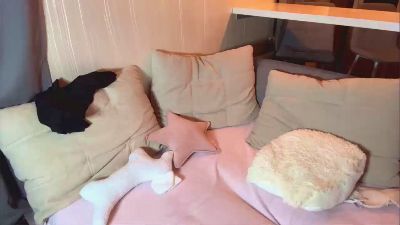 CharlaZapato live cam on Cam4