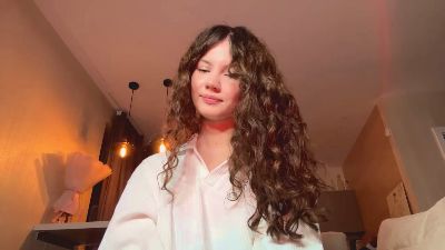 CharlaZapato live cam on Cam4