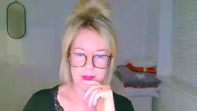 CharleyGirl40 live cam on Cam4