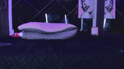 Charlizee_23 live cam on Cam4
