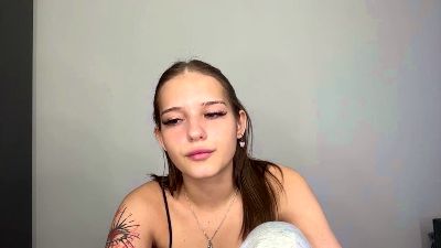 CharlottCuti live cam on Cam4