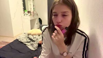 CharlottCuti live cam on Cam4