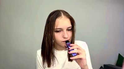 CharlottCuti live cam on Cam4