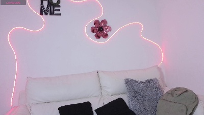 Charlotte_01 live cam on Cam4