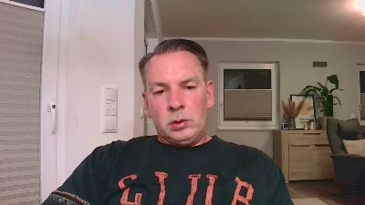 Charly_44444 live cam on Cam4