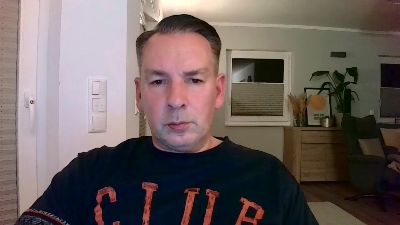 Charly_44444 live cam on Cam4