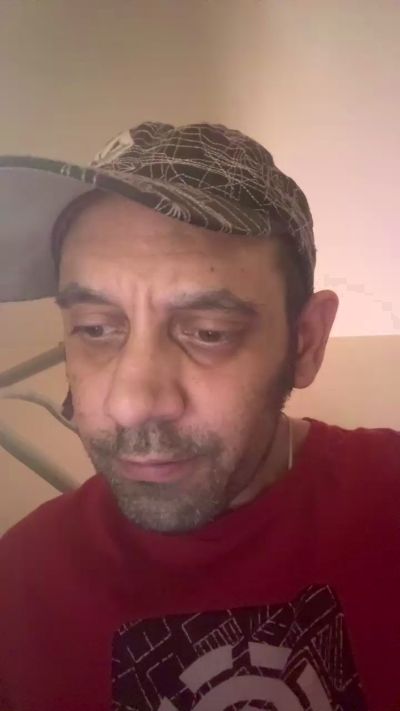 Charlybrown44 live cam on Cam4